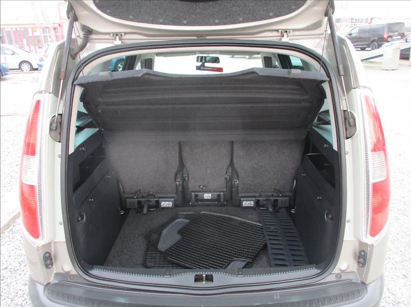 Škoda Roomster 1,2 TSi, Scout,DSG,klima,s.kn, - fotka 9 z 41