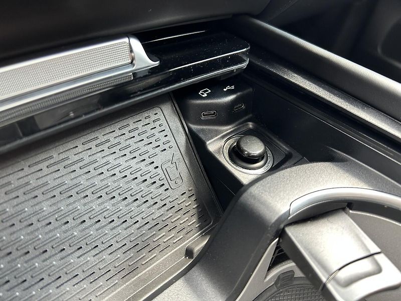 Mercedes-Benz GLE 53 AMG 4MATIC+ AIRMATIC Coupe - fotka 27 z 39