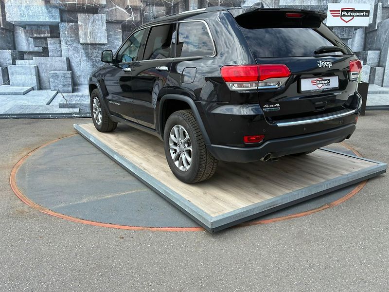 Jeep Grand Cherokee (2016) 3.0CRDi, 184KW, LIMITED, DPH - fotka 7 z 26