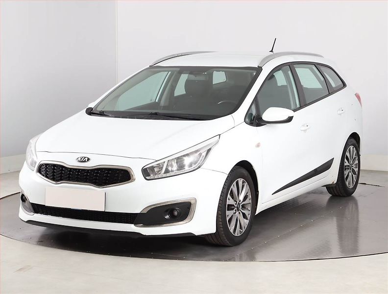 Kia Ceed (2015) 1.4 CRDi, po STK - fotka 2 z 17