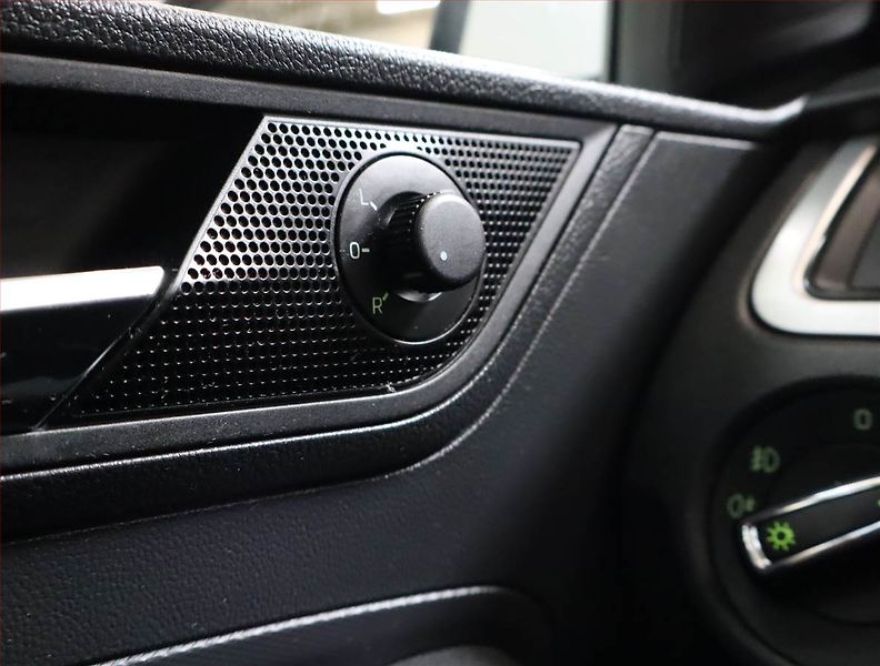 Škoda Rapid (2019) 1.0 TSI, Park. senzory - fotka 16 z 17