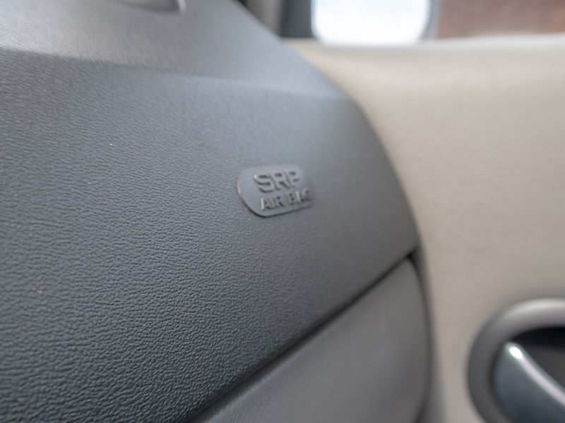 Renault Scénic (2006) 1.6i 82KW – PO ROZVODECH - fotka 22 z 38