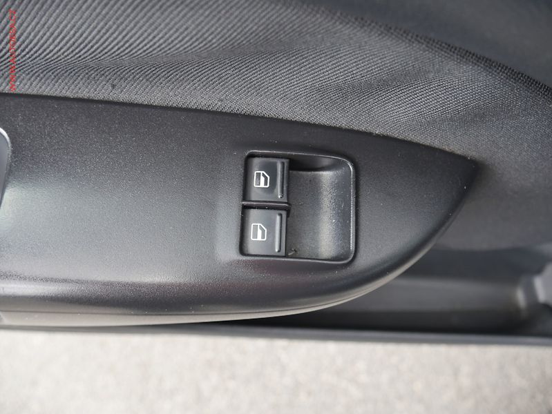 Škoda Octavia (2009) 1.6 MPi, Ambiente, TZ - fotka 13 z 19