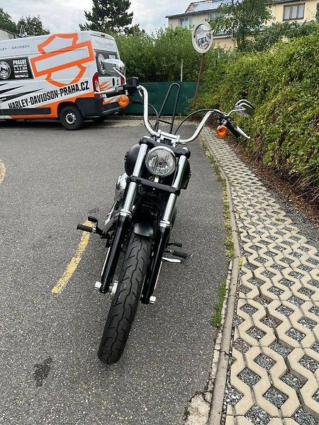 Harley-Davidson FXDB Dyna Street Bob (2013) - fotka 7 z 15