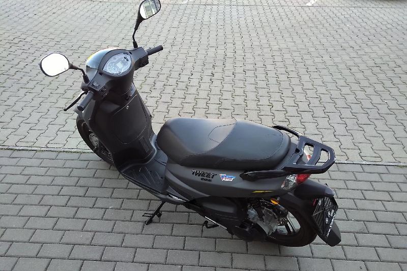 Peugeot Tweet 125i (2022) Tweet 125i GT Gray - fotka 4 z 13