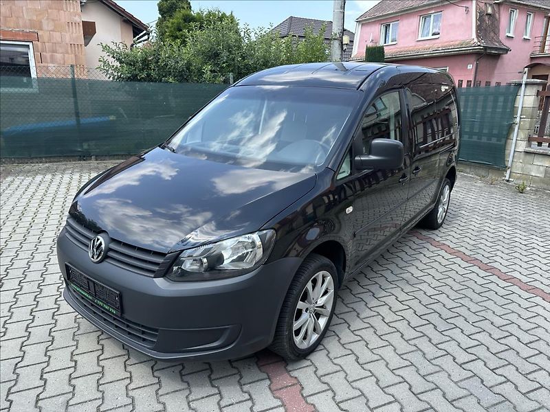 Volkswagen Caddy 2,0 MAXI TDI 4x4 TAŽNÉ - fotka 9 z 18