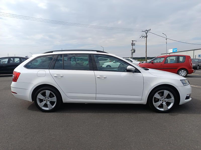 Škoda Octavia (2017) - fotka 3 z 27