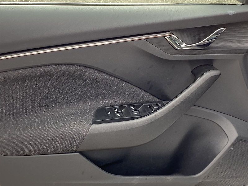 Škoda Scala (2023) 1.0 TSI Style - fotka 23 z 34