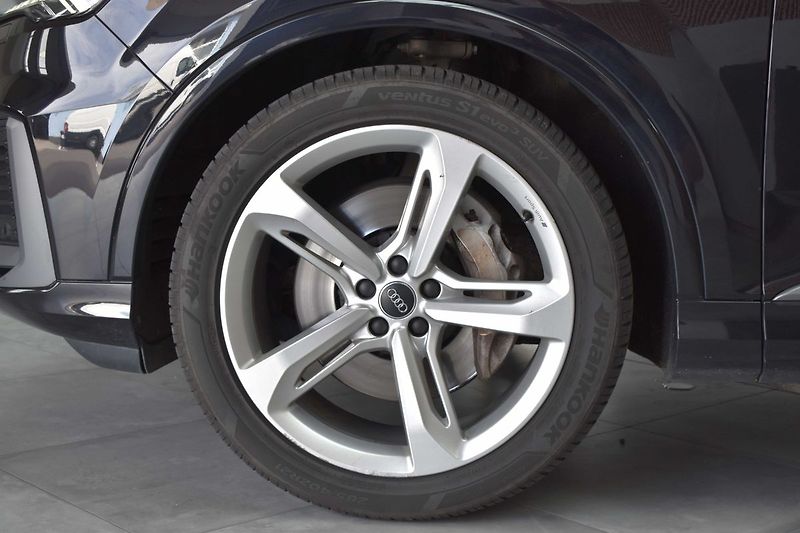Audi Q7 50 TDI 4x4*S-LINE*7.MÍST*TAŽNÉ - fotka 40 z 51