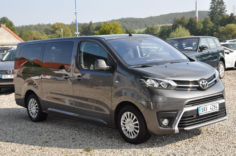 Toyota ProAce Verso 2.0D-4D 106kW L2 - fotka 2 z 21