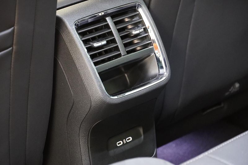 Škoda Octavia 2.0TDI 110kW,4x4,SCOUT,1MAJ,ČR - fotka 20 z 38