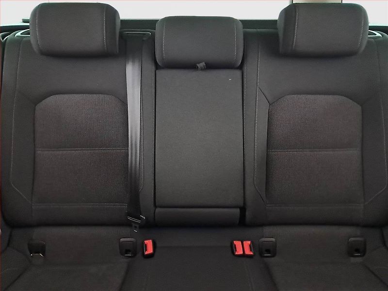Volkswagen Passat (2019) 1.6 TDI, Automat, Navi - fotka 10 z 27