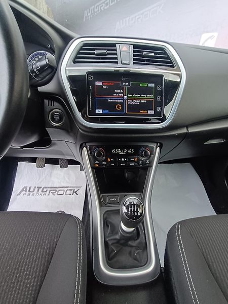Suzuki SX4 S-Cross 1.4/103kW, COMFORT - fotka 27 z 37