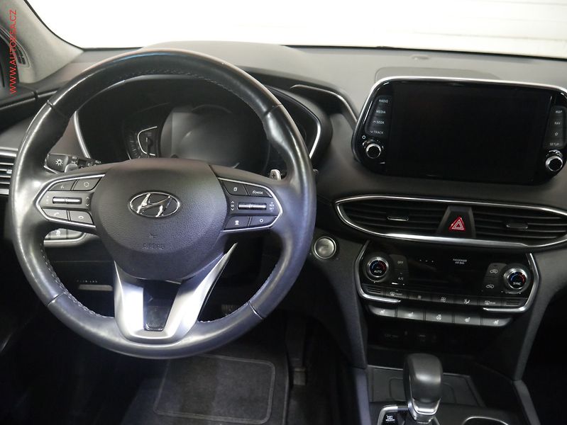 Hyundai Santa Fe (2020) 2.2 CRDi 4x4, 1.maj,ČR - fotka 13 z 30