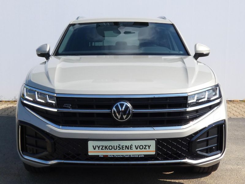 Volkswagen Touareg (2024) R-Line 3.0 TDI - NEZ.TOPENÍ - fotka 4 z 30