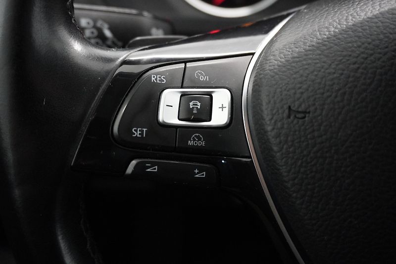 Volkswagen Tiguan 2.0 TDi 110kW DSG7 - fotka 14 z 38