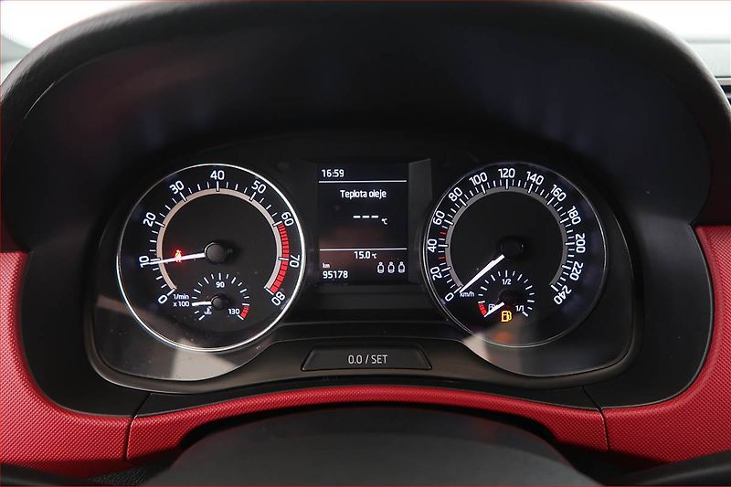 Škoda Fabia (2019) Monte Carlo 1.0 TSI - fotka 11 z 16