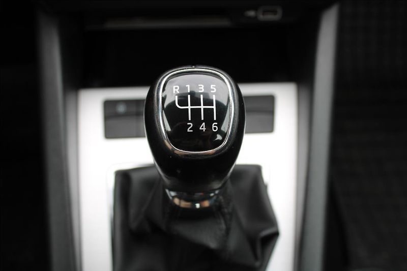 Škoda Octavia 1,5 TSi  AMBITION, DPH, ČR - fotka 19 z 29