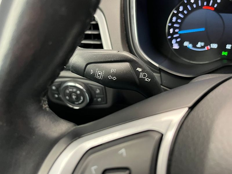 Ford Mondeo 2.0 TDCi Titanium manuál Cebia - fotka 32 z 49