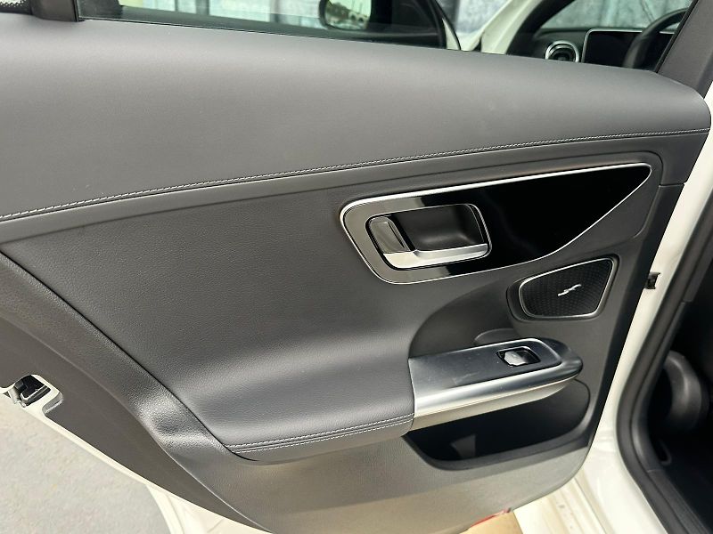Mercedes-Benz Třídy C (2021) C200, 4MATIC, AMG, DPH - fotka 15 z 47