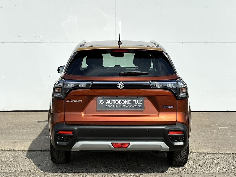 Suzuki S-Cross 1.4 BoosterJet 6AT 4x4 Eleganc - fotka 9 z 21