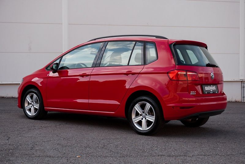 Volkswagen Golf Sportsvan 1.4 TSI - fotka 10 z 32