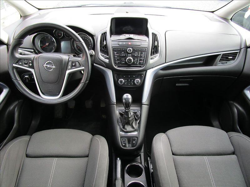 Opel Zafira Tourer 1.6CDTi aut. Klima, pan - fotka 7 z 42