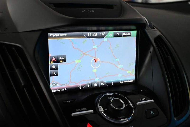 Ford Kuga (2016) 2.0 4x4 INDIVIDUAL Bi-Xenon Ta - fotka 17 z 36