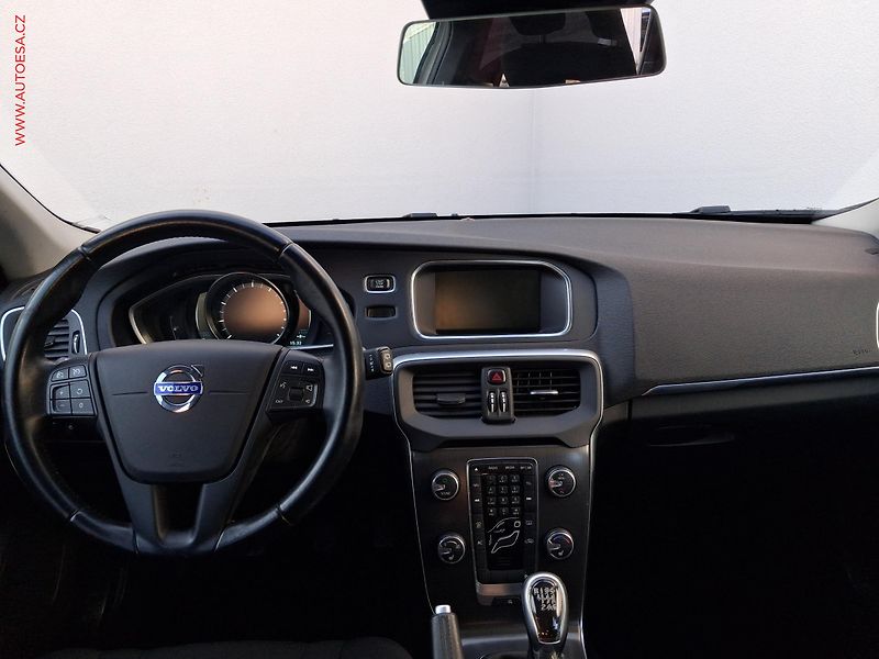 Volvo V40 (2013) 1.6 T2, Navi, bixen - fotka 8 z 15