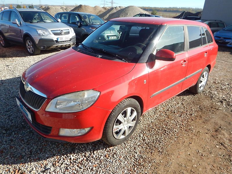 Škoda Fabia 1.6 TDI, KLIMA - fotka 2 z 29