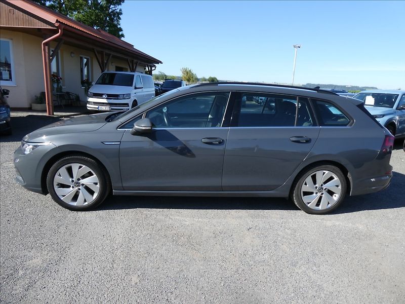 Volkswagen Golf 1,5 TSi 110kW Style,2xkola,DPH - fotka 7 z 47