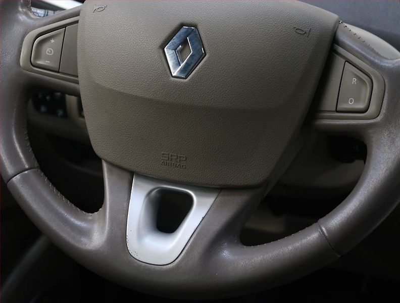 Renault Grand Scénic (2009) 1.9 dCi, po STK, jezdí výborně - fotka 21 z 21