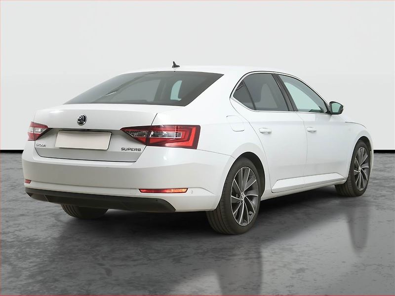Škoda Superb (2015) 2.0 TDI, Automat, Kůže, Navi - fotka 5 z 18