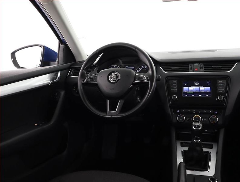 Škoda Octavia (2014) Style 1.6 TDI, Xenony - fotka 7 z 22