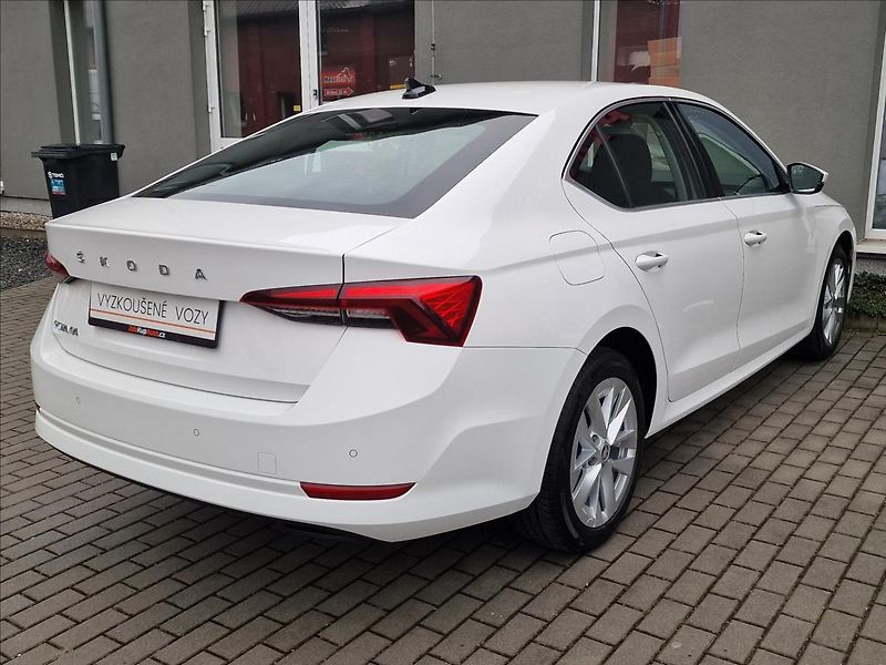 Škoda Octavia 2.0 TDI Style,původ ČR,1.Maj. - fotka 10 z 50