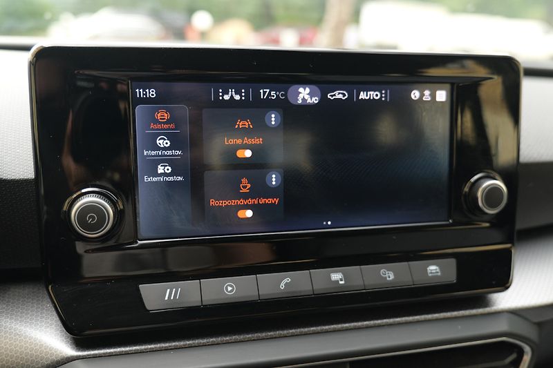 Seat Leon ST 1.0 eTSI DSG CarPlay ACC Ke - fotka 24 z 29