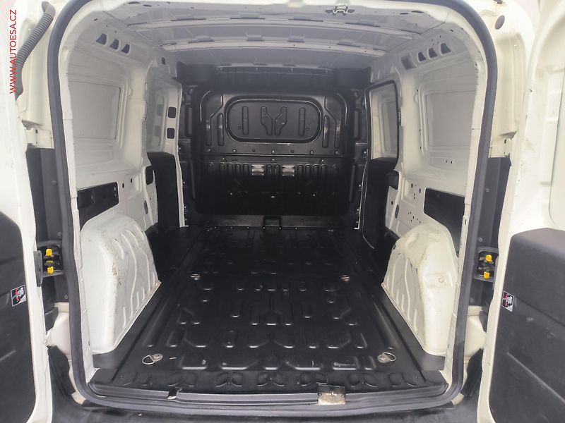 Opel Combo (2016) 1.6CDTi MAXi, ČR - fotka 7 z 19