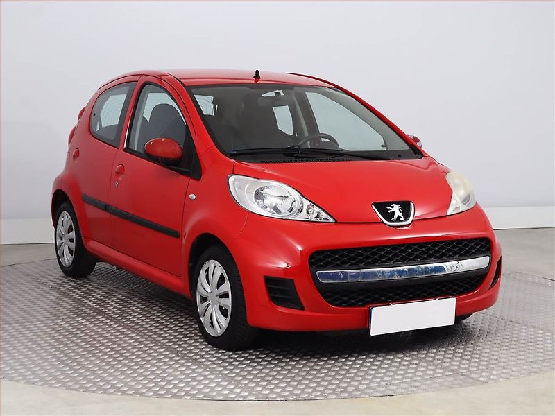 Peugeot 107 (2011) 1.0, nová STK, za dobrou cenu - fotka 1 z 12