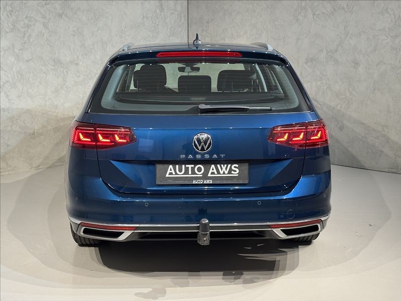 Volkswagen Passat 2,0 TSi  DSG Elegance Virtual - fotka 8 z 47