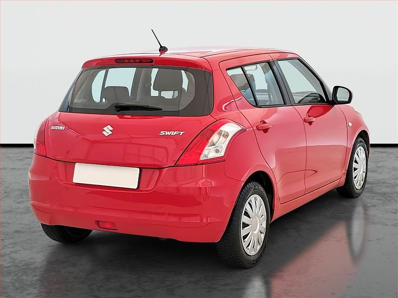 Suzuki Swift (2015) 1.2, Tempomat - fotka 5 z 19