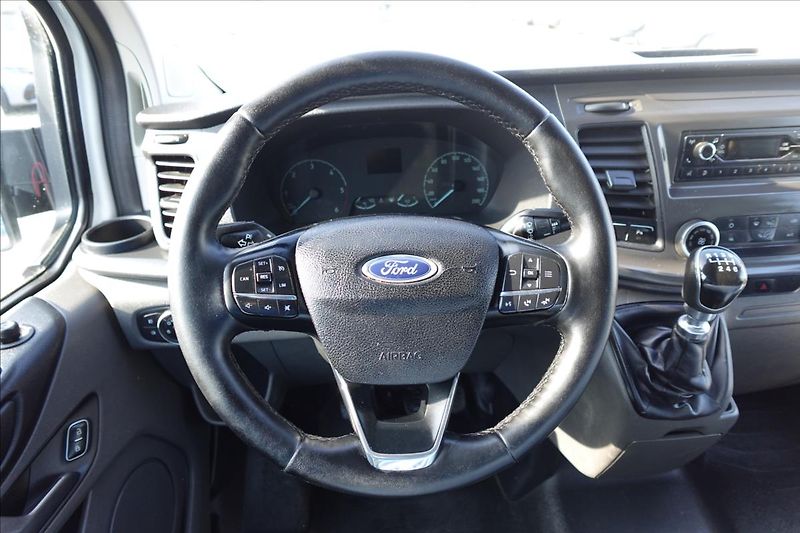 Ford Transit Custom 2,0 TDCI  L2H1 6MÍST KLIMA - fotka 25 z 35