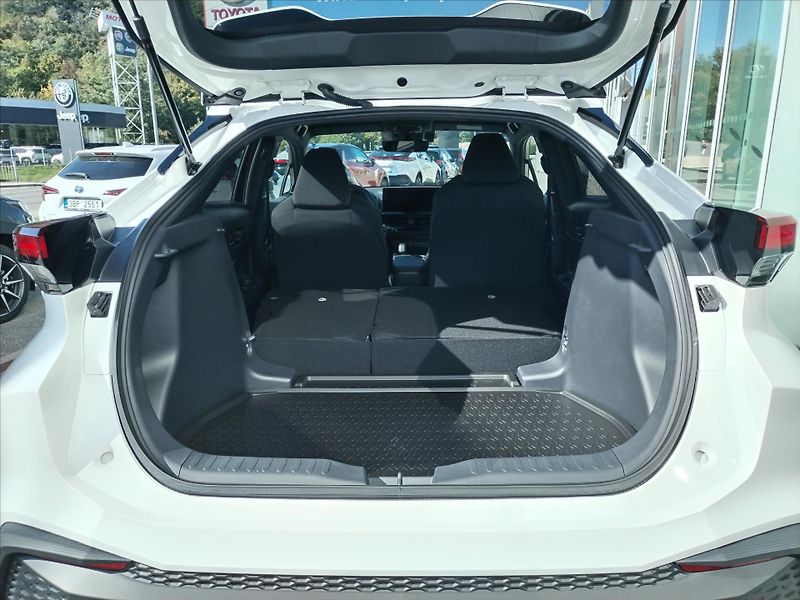 Toyota C-HR (2026) 1.8 HYBRID e-CVT  STYLE - fotka 12 z 12