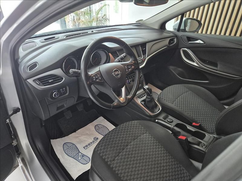 Opel Astra CDTi 81kW Excite ST - fotka 10 z 28