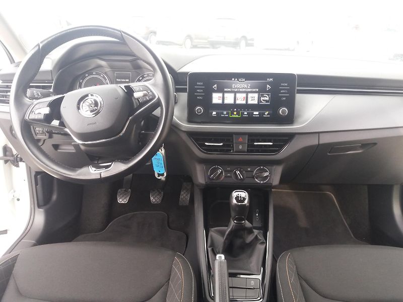 Škoda Scala 1.0TSi,70kW,LED,P.SENZOR,CEBIA - fotka 11 z 23
