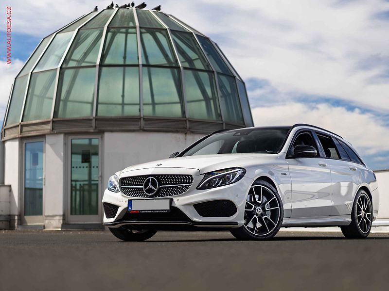 Mercedes-Benz Třídy C (2016) 3.0 V6 BiTurbo AMG C 43 - fotka 3 z 19
