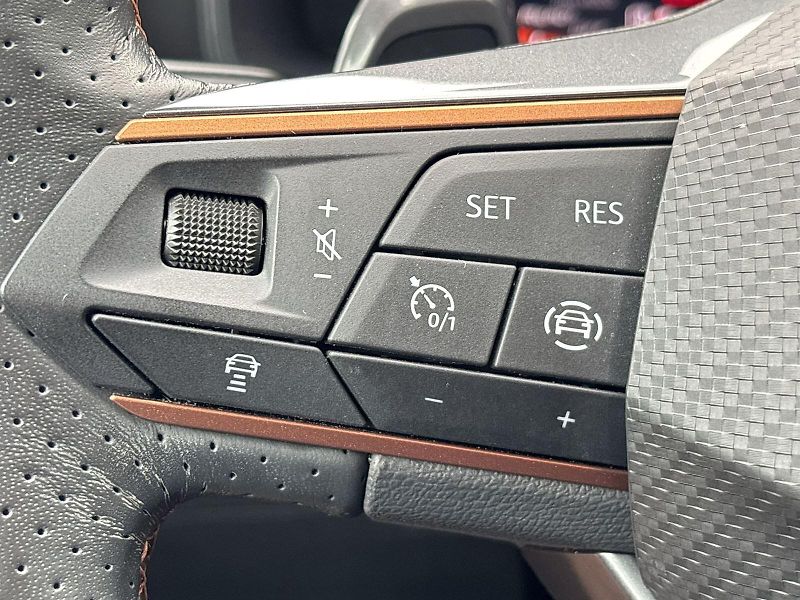 Cupra Formentor (2024) 1.5 TSI DSG - fotka 18 z 28