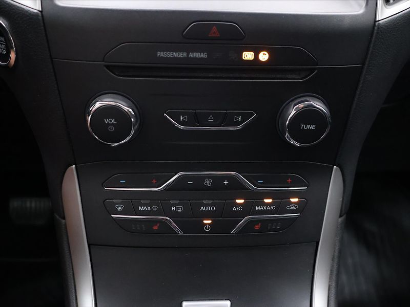 Ford S-MAX 2,0 TDCi 132kW Trend Klima - fotka 23 z 32