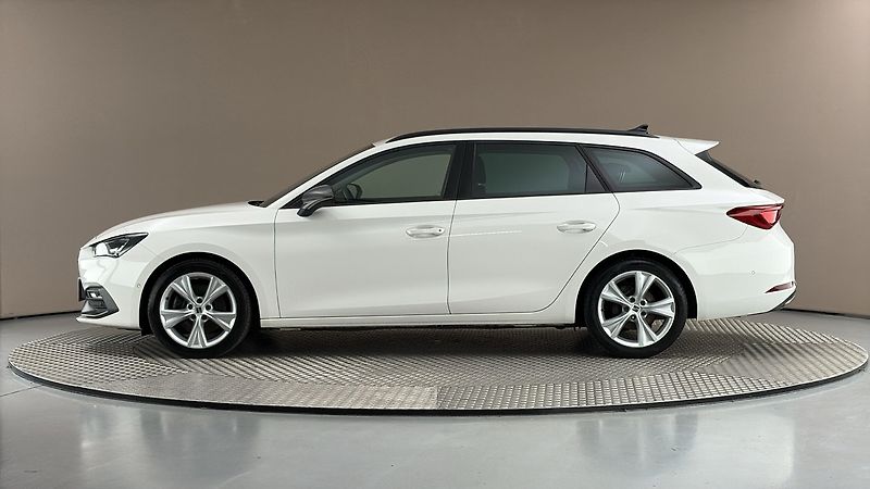 Seat Leon 2.0 TDI DSG FR Sportstourer - fotka 4 z 26