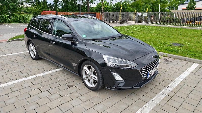 Ford Focus (2018) 2.0 EcoBlue 110kW Titanium+B&O - fotka 2 z 13