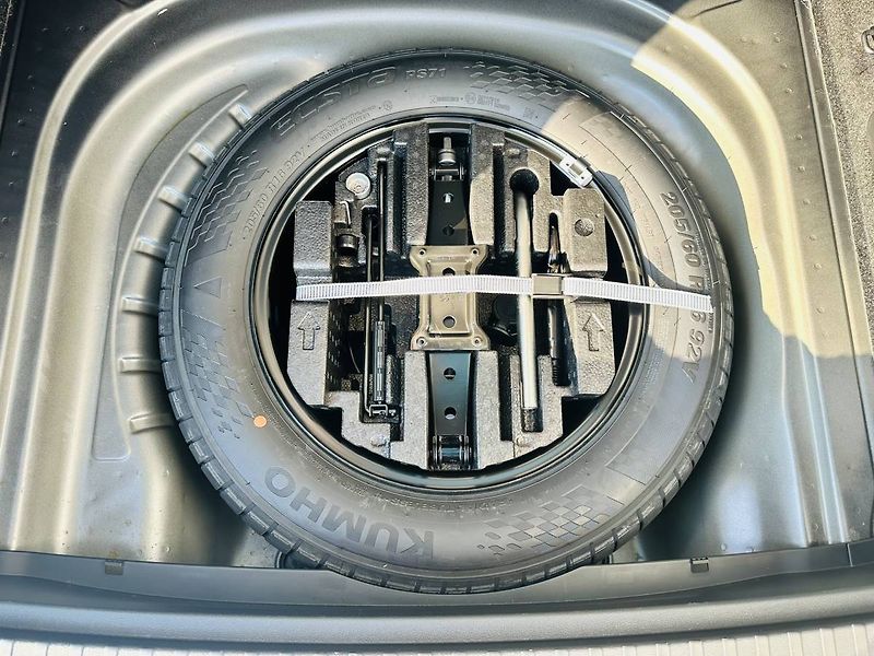 Škoda Octavia Combi Top Selection 2,0 TDI/11 - fotka 27 z 35